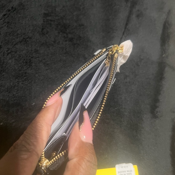 Marc Jacob’s The Top Zip Multi Leather Wallet - Picture 4 of 4